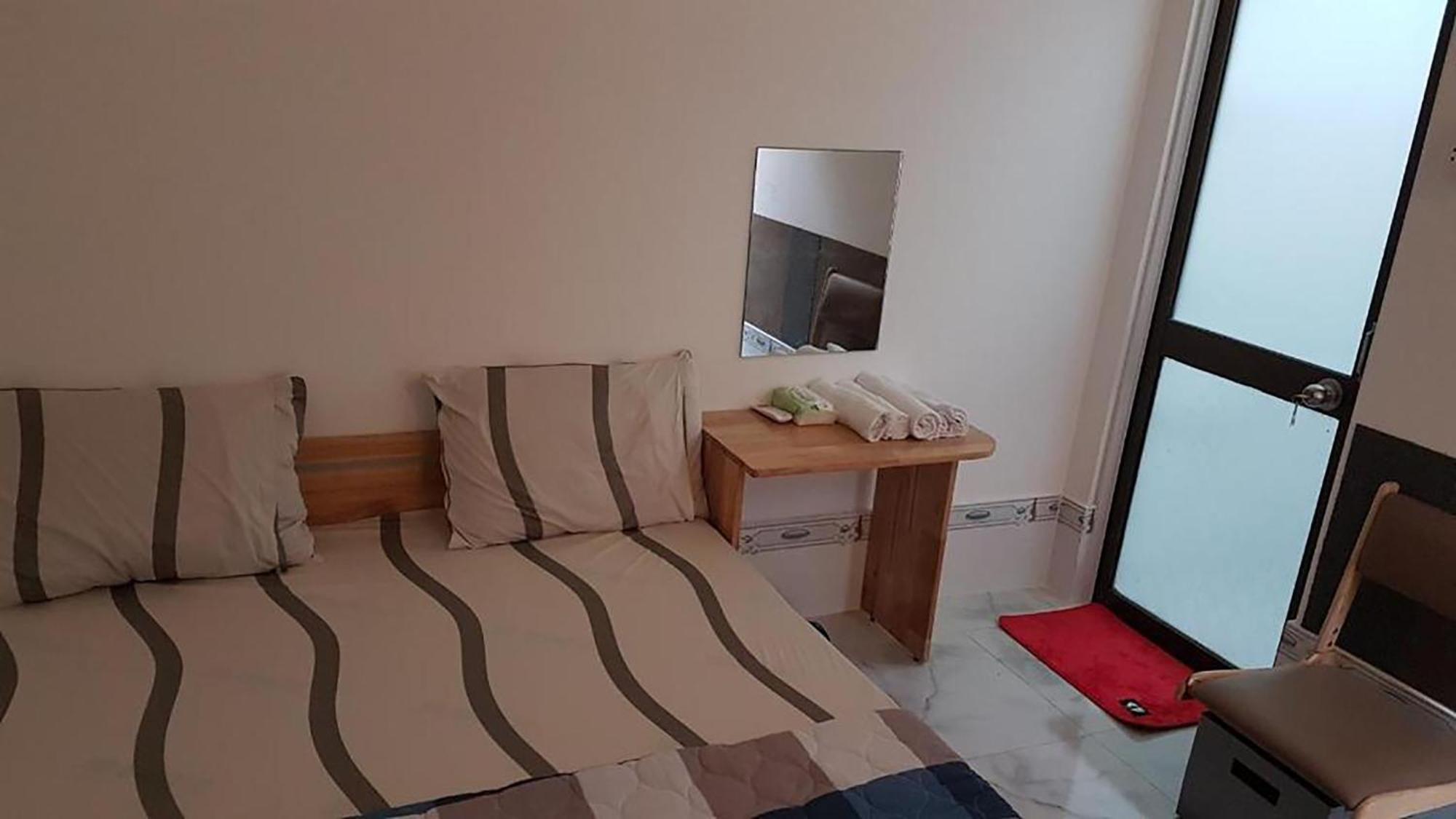 Hoa Lan Motel & Homestay Giong Tu Dien Екстер'єр фото