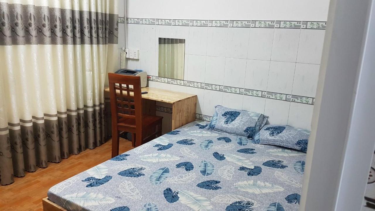 Hoa Lan Motel & Homestay Giong Tu Dien Екстер'єр фото